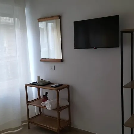 Al Teatro Πανσιόν 3*