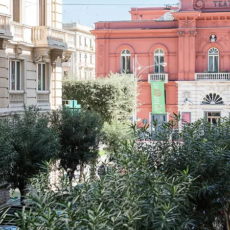 Al Teatro Πανσιόν 3*