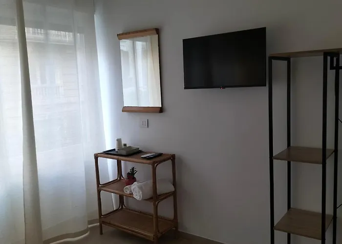 Al Teatro ゲストハウス 3*