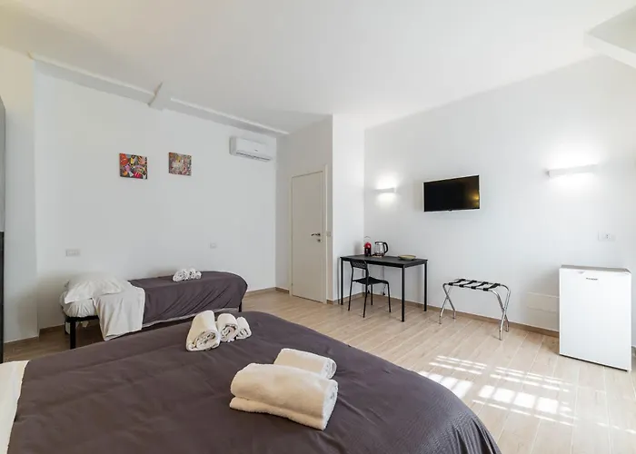 Al Teatro ゲストハウス バーリ