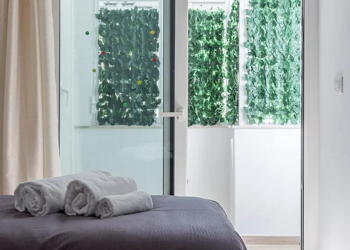 Al Teatro ゲストハウス バーリ