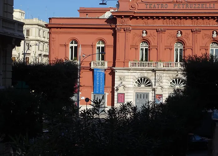 Al Teatro ゲストハウス バーリ