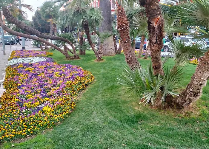 Al Teatro ゲストハウス 3*