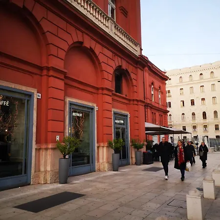 Al Teatro Bari