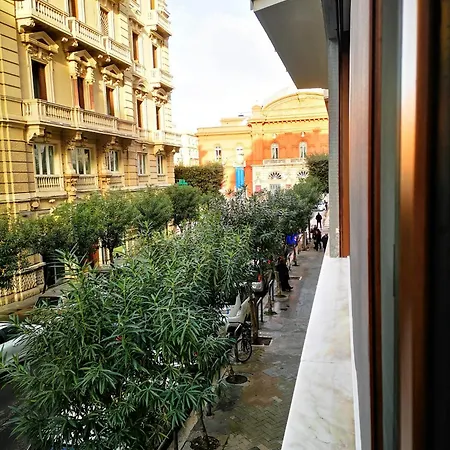 Al Teatro 4* Bari